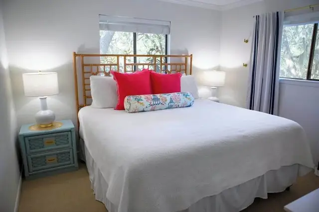Bedroom at Fiddler’s Cove 14K
